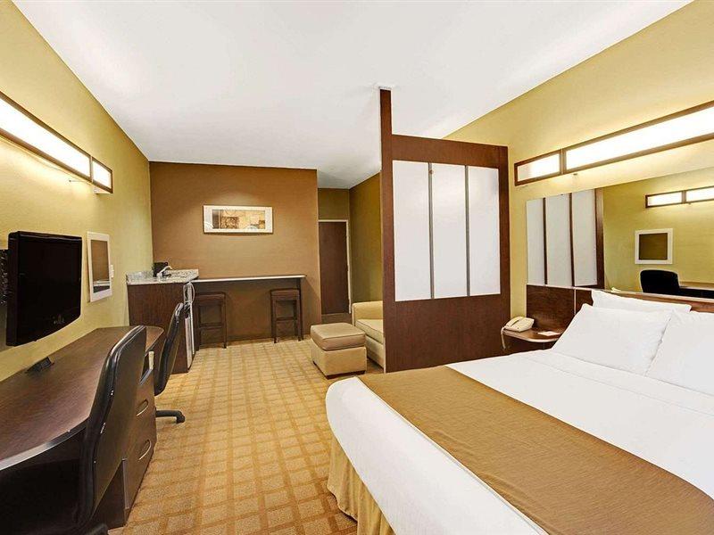 Microtel Inn & Suites By Wyndham Bryson City Extérieur photo