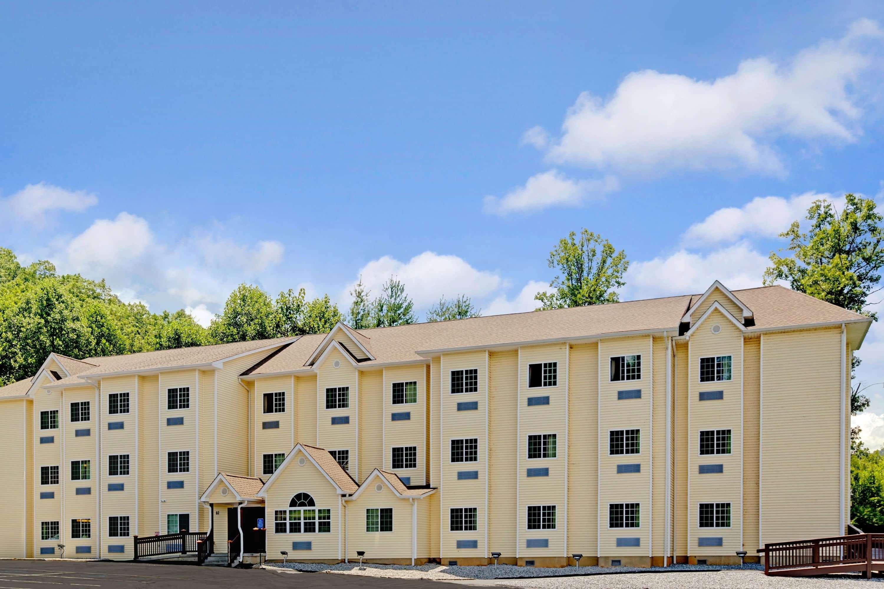 Microtel Inn & Suites By Wyndham Bryson City Extérieur photo