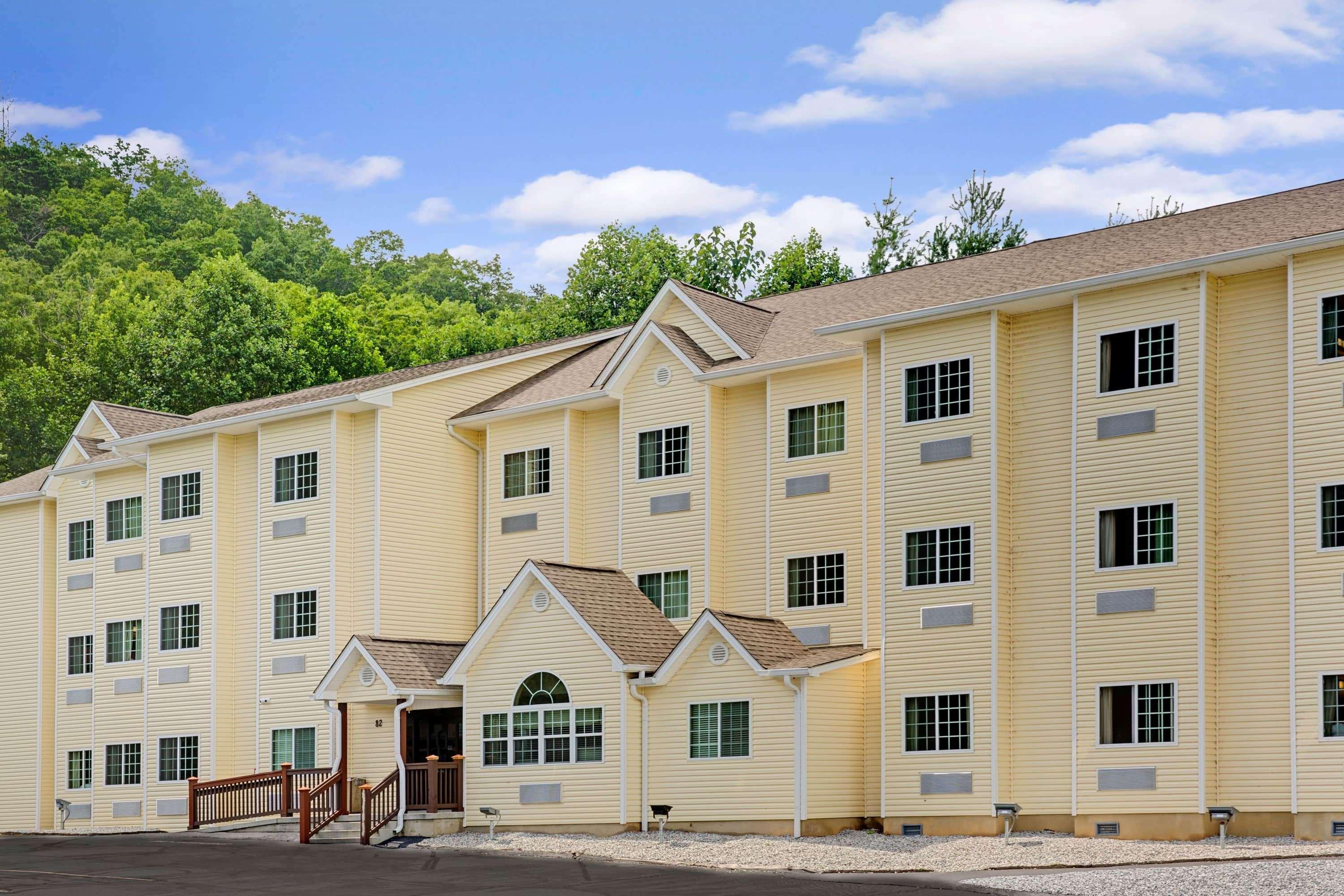 Microtel Inn & Suites By Wyndham Bryson City Extérieur photo